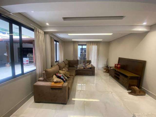 Casa com 5 dormitórios à venda, 369 m² por R$ 1.800.000,00 - Ano Bom - Barra Mansa/RJ