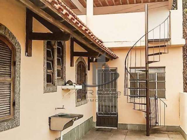 Casa com 3 quartos à venda, 173 m² por R$ 490.000 - Jardim Ponte Alta - Volta Redonda/RJ