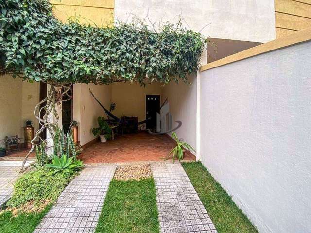 Linda casa DUPLEX à venda no bairro Jardim Amália, em Volta Redonda!!