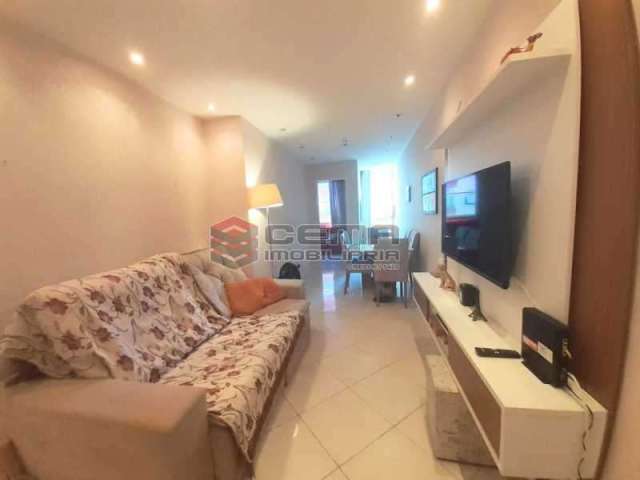 Apartamento com 2 quartos à venda na Rua Bento Lisboa, Catete, Rio de Janeiro, 72 m2 por R$ 665.000