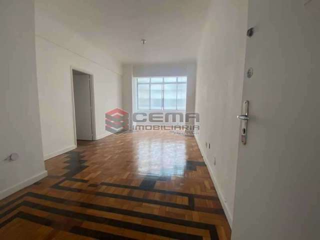 Apartamento com 2 quartos à venda na Avenida Beira-Mar, Centro, Rio de Janeiro, 76 m2 por R$ 500.000