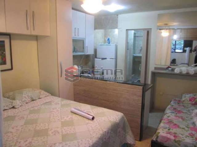 Kitnet / Stúdio à venda na Rua Machado de Assis, Flamengo, Rio de Janeiro, 30 m2 por R$ 349.000