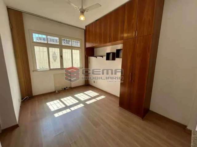 Apartamento com 1 quarto à venda na Rua das Laranjeiras, Laranjeiras, Rio de Janeiro, 43 m2 por R$ 440.000