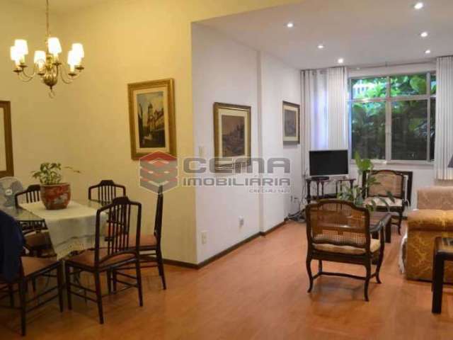 Apartamento com 3 quartos à venda na Rua das Laranjeiras, Laranjeiras, Rio de Janeiro, 110 m2 por R$ 1.190.000