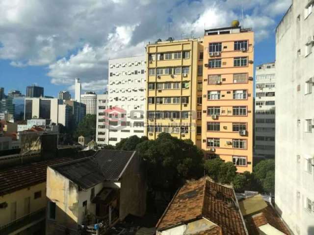 Casa com 4 quartos à venda na Rua Joaquim Silva, Centro, Rio de Janeiro, 71 m2 por R$ 650.000