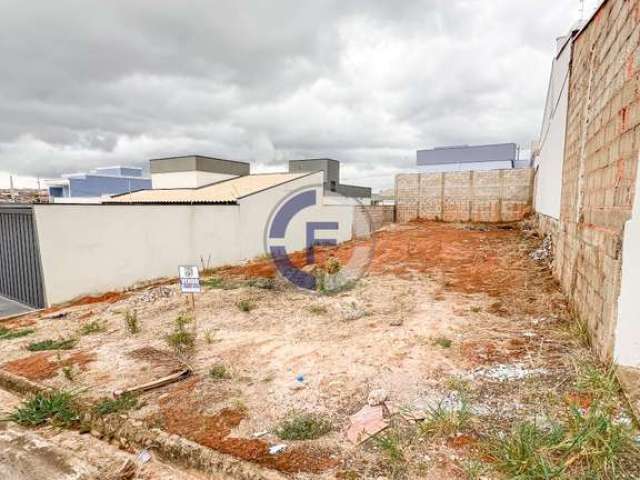 Lote escriturado, pronto para construir, parcialmente murado