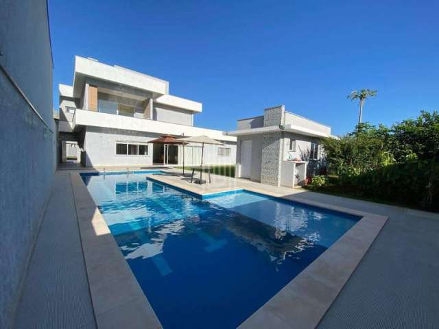 Casa alto padrão à venda em Foz do Iguaçu no Condomínio Residencial Esmeralda.