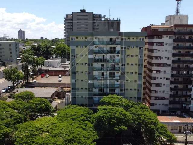 Apartamento à venda no Edifício Prof. Bernardo Litzinger em Foz do Iguaçu.