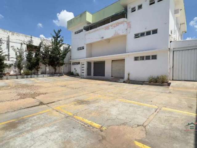 Amplo Prédio Comercial para venda, no Bairro Dom Aquino, próximo ao Parque de Exposições, Cuiabá. - PR5647