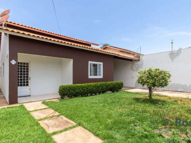 Casa Térrea com 3 Quartos, quintal amplo no Bairro Chapéu do Sol, Várzea Grande. - CA5065