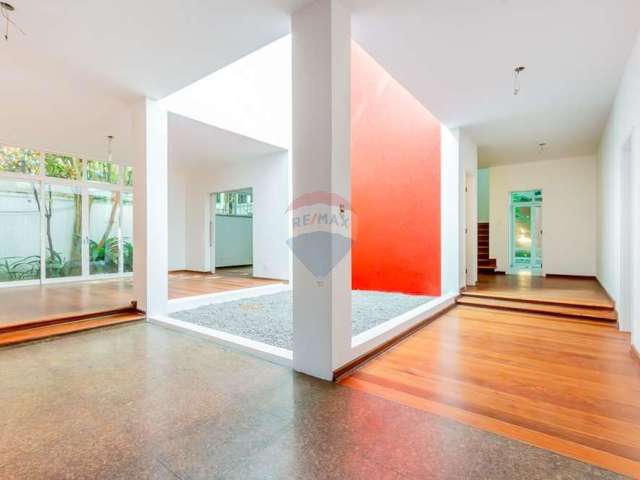 Vende Casa Rua Japiaçoia 423 Alto de Pinheiros 447m2 6 dormitórios 3 suítes R$3.900.000,00