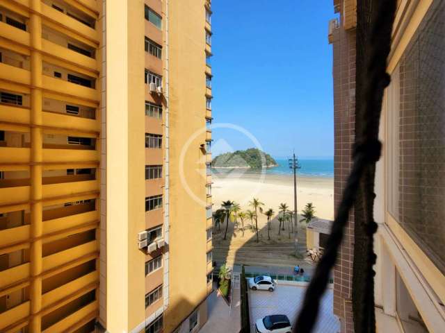 Apartamento pé na areia completamente reformado à venda na orla de Santos codigo: 76852