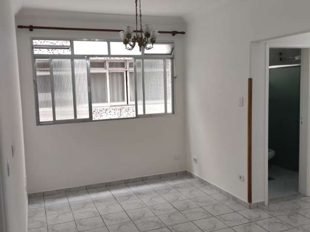 Oportunidade $220 mil!!! apartamento 2 dorms, frente rua, excelente localização em são vicente!!!