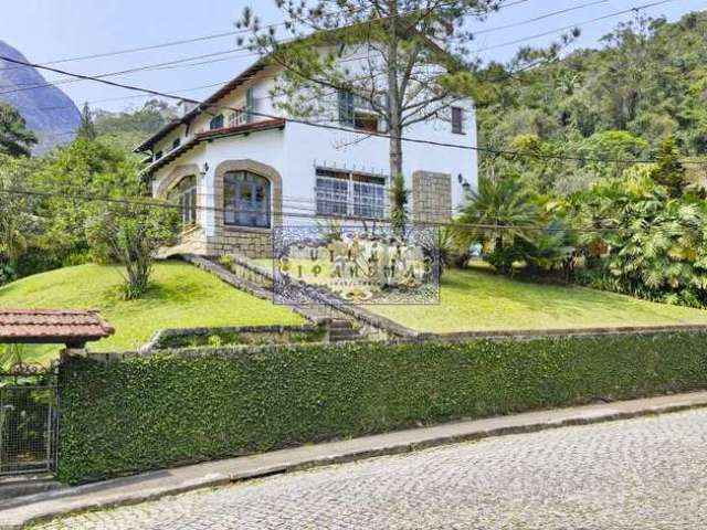 Casa com 4 quartos à venda na Rua Leonia Velsi, Morin, Petrópolis, 360 m2 por R$ 1.990.000