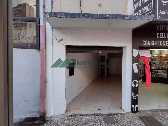 Loja com 2 quartos para alugar, 28.00 m2 por R$ 2800.00 - Centro - Curitiba/PR