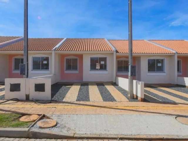 Casa Padrão 2 dormitórios com Pátio em Gravataí