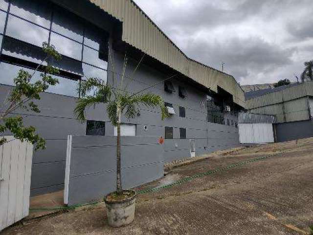 VENDA E LOCAÇÃO DE GALPÃO INDUSTRIAL EM CAJAMAR/SP, A/T 6.041m² e A/C de 4.000m², com pé direito de 12m e pertinho da Rod. Anhanguera. CONSULTE-NOS.