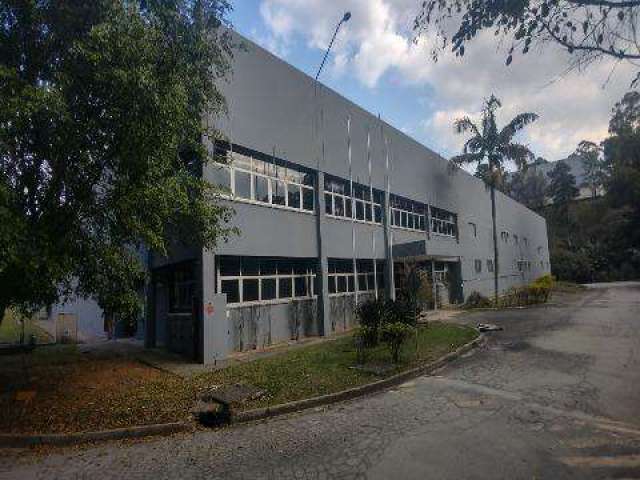 VENDA E LOCAÇÃO DE GALPÃO INDUSTRIAL EM GUARULHOS/SP, EXCELENTE OPORTUNIDADE com área total de 4.700m² e área construída de 3.500m². CONSULTE-NOS.