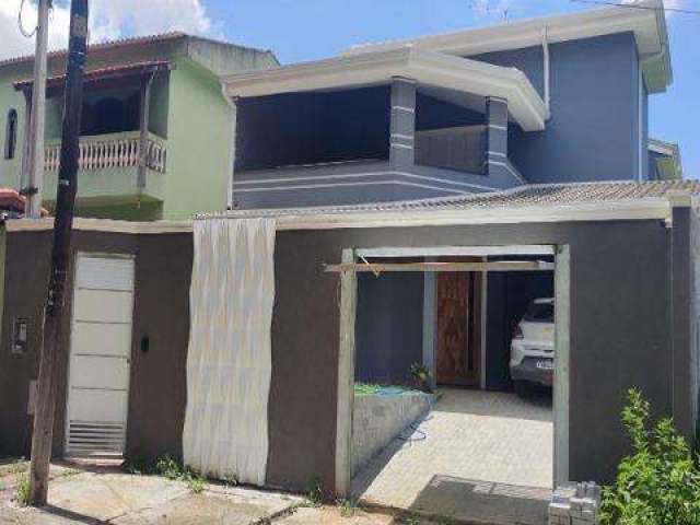 VENDA CASA BAIRRO JARDIM JÓIA/ARUJÁ EXCELENTE IMÓVEL ACABAMENTO DE PRIMEIRA QUALIDADE COM A/T 500m² e A/C + ou - 300 m². CONSULTE-NOS.