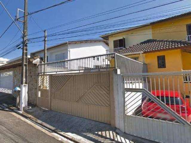 VENDA DE SOBRADO NO CIDADE NOVA ARUJÁ, EM ARUJÁ/SP, 158² com 3 quartos, suíte, sacadas, 2 salas, churrasqueira e garagem para 2 autos. CONSULTE-NOS.