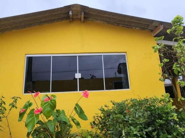 Casa 2 dormitórios (1 suíte) disponível para locação no Acaraú - Cananéia / SP