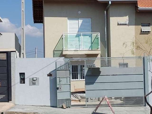 Casa com 2 quartos para alugar no Nova Cerejeira, Atibaia , 62 m2 por R$ 2.500