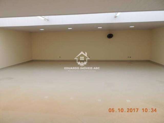 REF 2961. Galpão com 600 m². 4 banheiros. Santo André