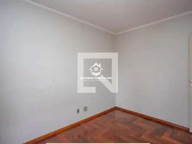 REF 9727- 2 Dormitórios. Banheiro. Ótima localização- Diadema