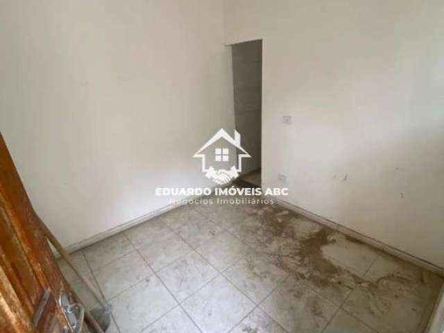 REF 10017- Sala. Cozinha. Área de serviço. Ótima localização- Santo André