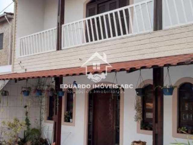 REF: 5012. Lindo sobrado. 3 dormitórios. 2 vagas. Excelente oportunidade!