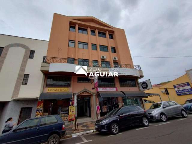 Sala comercial para alugar na Rua Eugênio Franceschini, 25, Centro, Valinhos, 35 m2 por R$ 1.200