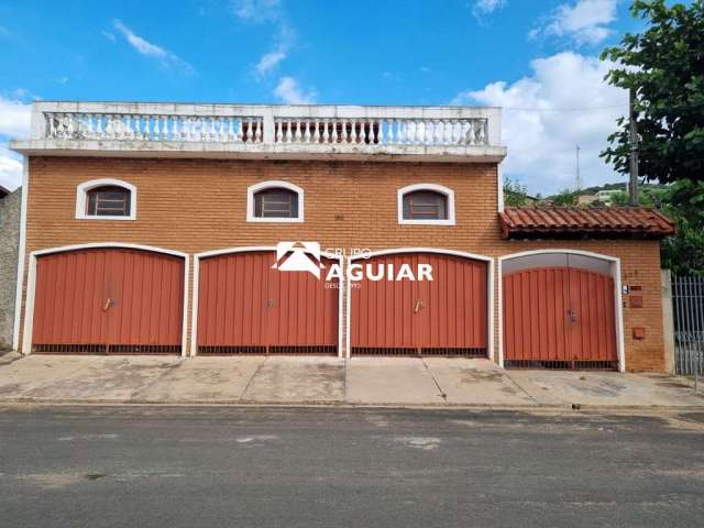 Casa com 3 quartos à venda na Rúbens Baron, 108., Colina dos Pinheiros, Valinhos, 245 m2 por R$ 700.000