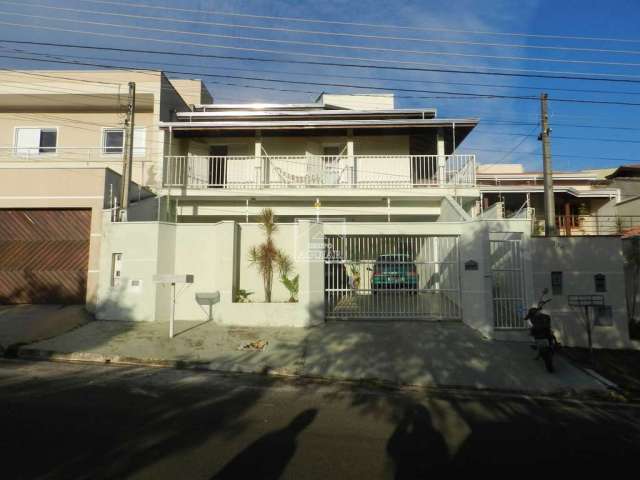 Casa com 3 quartos à venda na Rua Waldomiro Rossi, 512., Loteamento Nova Espírito Santo, Valinhos, 246 m2 por R$ 850.000