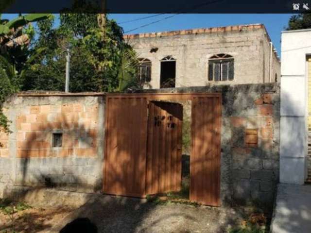 Casa Para Vender com 03 quartos no bairro Flórida em Esmeraldas