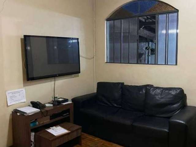 Casa Para Vender com 04 quartos no bairro Centro em Contagem