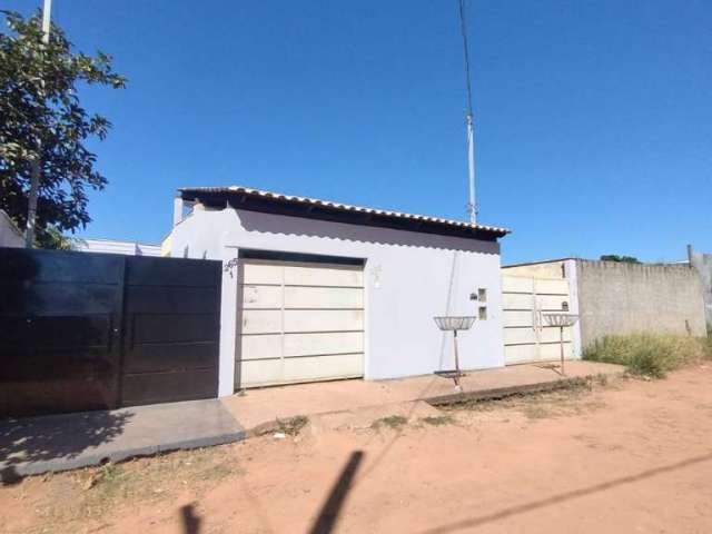 Casa Para Vender com 02 quartos no bairro Mangabeiras em Mateus Leme