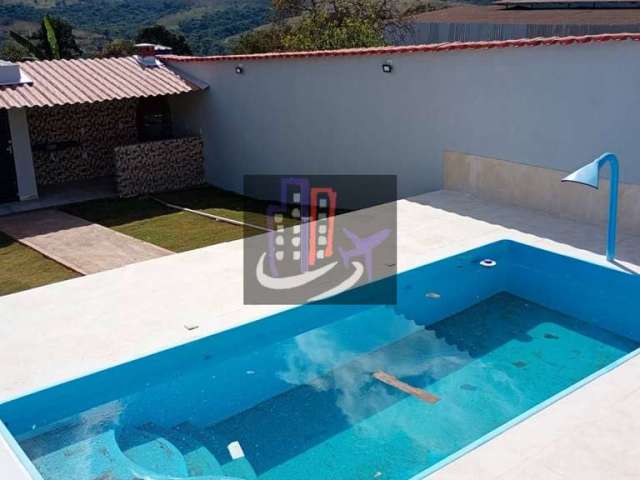 Casa Para Vender com 02 quartos no bairro Jardim Serra Azul em Mateus Leme