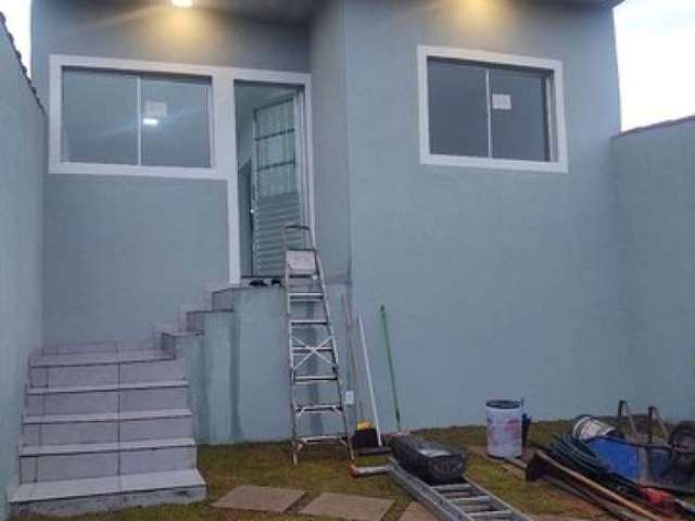 Casa Para Vender com 02 quartos no bairro Planalto em Mateus Leme