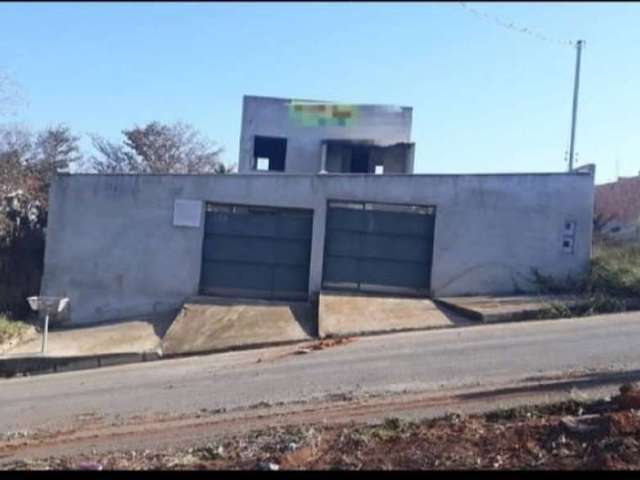 Casa Para Vender com 02 quartos no bairro Recanto Verde em Esmeraldas