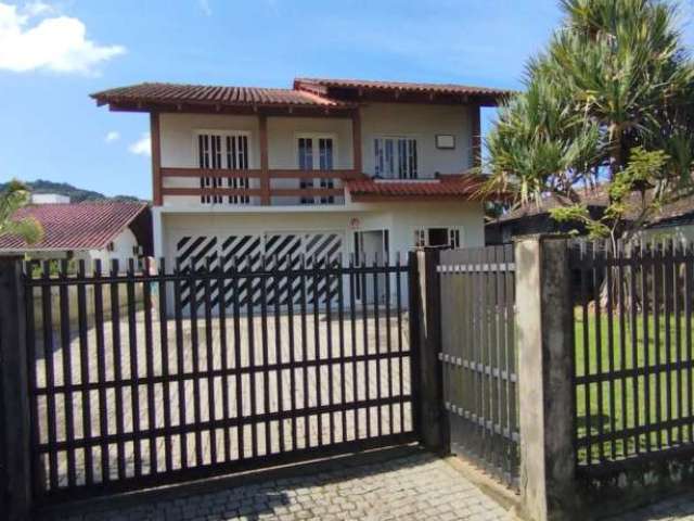 Casa com 3 quartos à venda na Rua São José dos Cedros, 125, Iririú, Joinville, 360 m2 por R$ 1.200.000