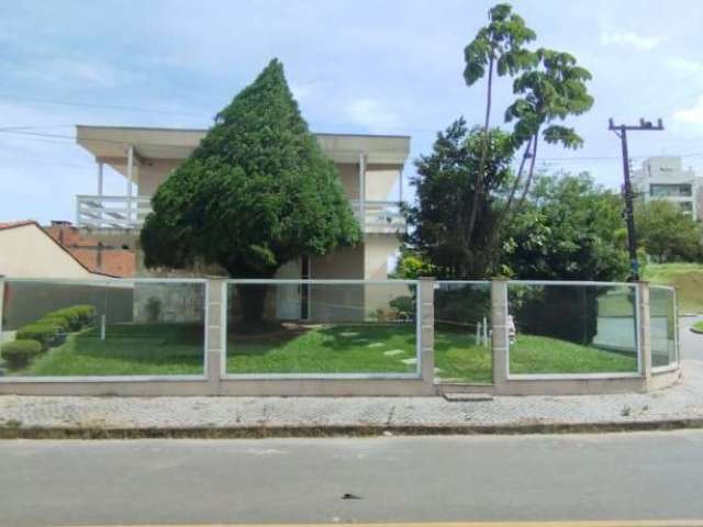 Casa com 4 quartos à venda na Rua Colômbia, 301, Floresta, Joinville, 214 m2 por R$ 1.200.000