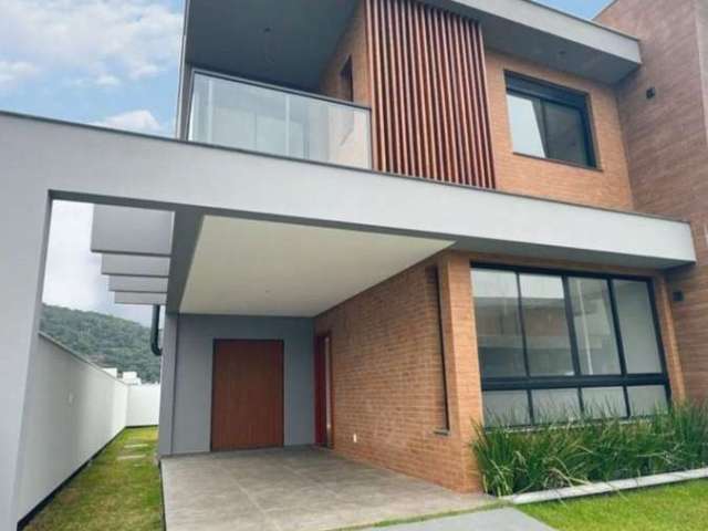 Casa à venda em Rio tavares central com 181 m², 3 quartos, 1 suíte, 2 vagas