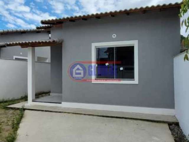 Casa com 2 quartos à venda na Rua Seis, Cajueiros (Itaipuaçu), Maricá, 65 m2 por R$ 320.000
