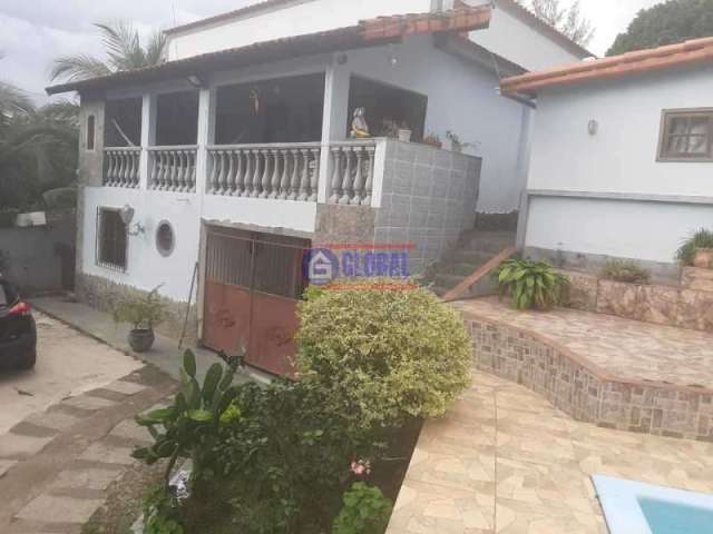 Casa com 4 quartos à venda na Rua Colômbia, Jacaroá, Maricá, 190 m2 por R$ 430.000