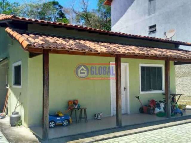 Casa em condomínio fechado com 3 quartos à venda na Avenida Roberto da Silveira, Flamengo, Maricá, 92 m2 por R$ 440.000