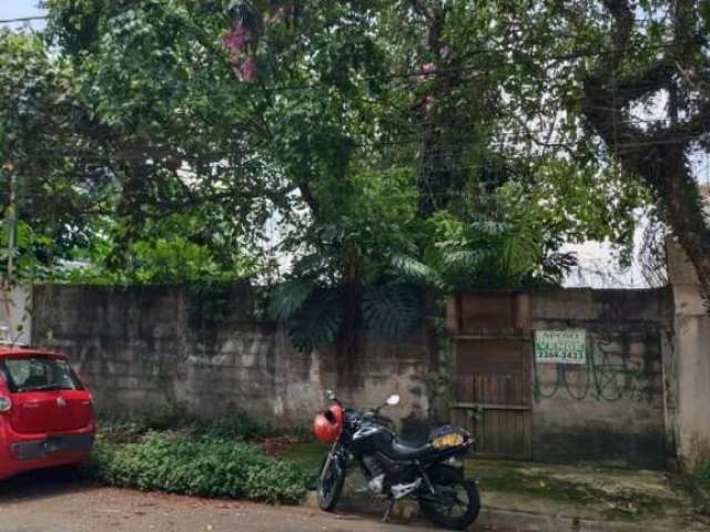 Jardim Leonor Próximo Jd. Monte Kemel  Morumbi terreno de 10x36,50. Aceita permuta ler anuncio