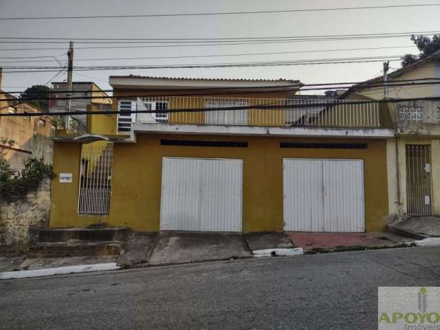 Capão Redondo Vila Fazzeone Casa Assobradada ISOLADA excelente rua