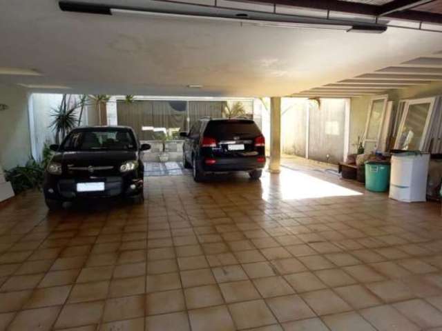 SOBRADO LINDO com 5 Suítes e 8 vagas de garagem no Jabaquara