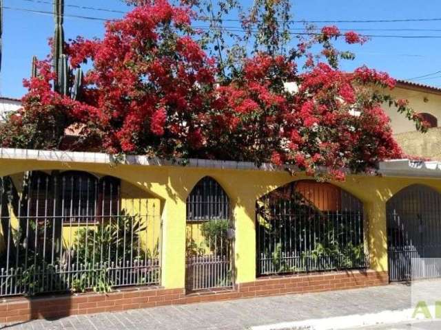 Campo Grande Casa Totalmente Térrea isolada a 50 metros da Av Sabara