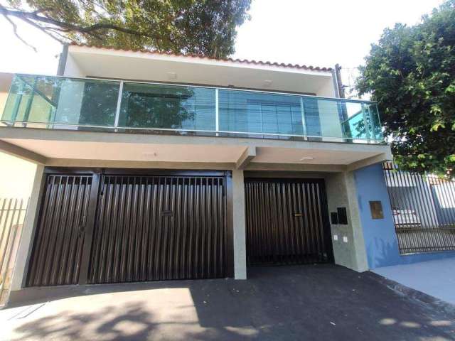 Venda | Sobrado com 270 m², 3 dormitório(s), 2 vaga(s). Conjunto João de Barro Champagnat, Maringá